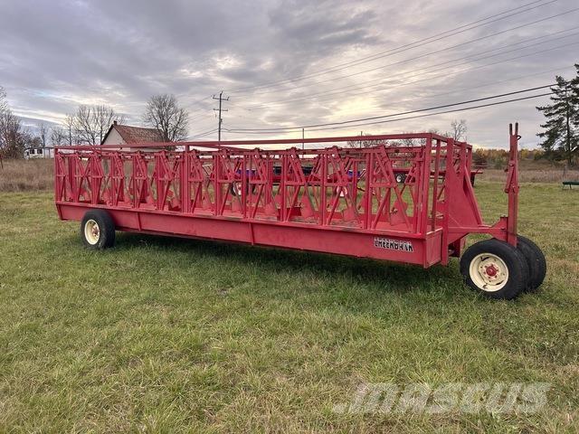  Creekbank Wozy paszowe