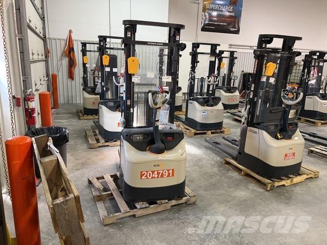 Crown ES 4000 Samojezdne maszyny do załadunku