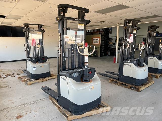 Crown ES 4000 Samojezdne maszyny do załadunku