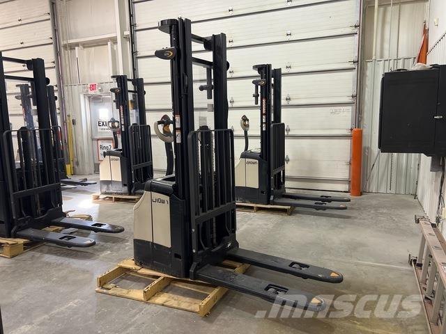 Crown ES 4000 Samojezdne maszyny do załadunku