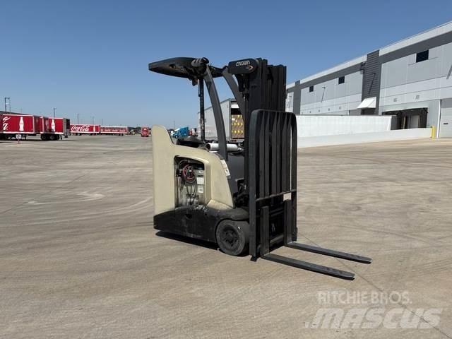 Crown RC5500 Wózki elektryczne