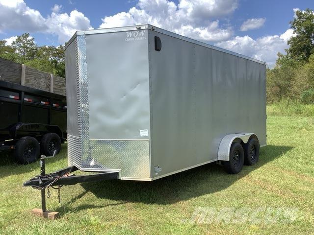  D and A Custom Przyczepy ze skrzynią zamkniętą