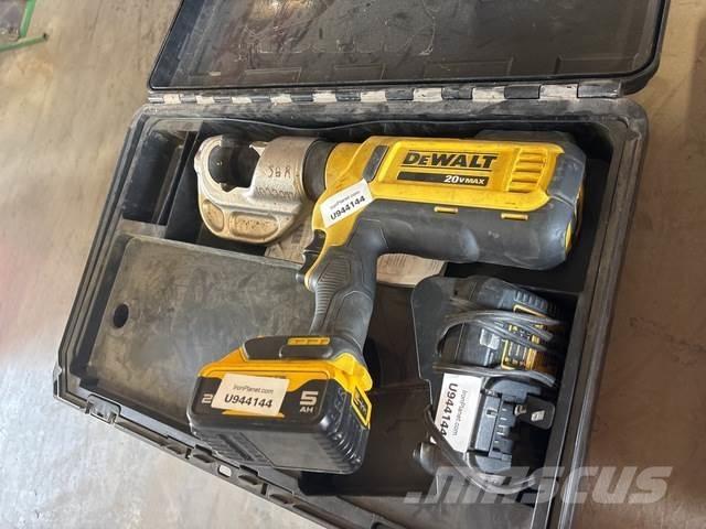 DeWalt DCE300 Maszyny budowlane - Inne