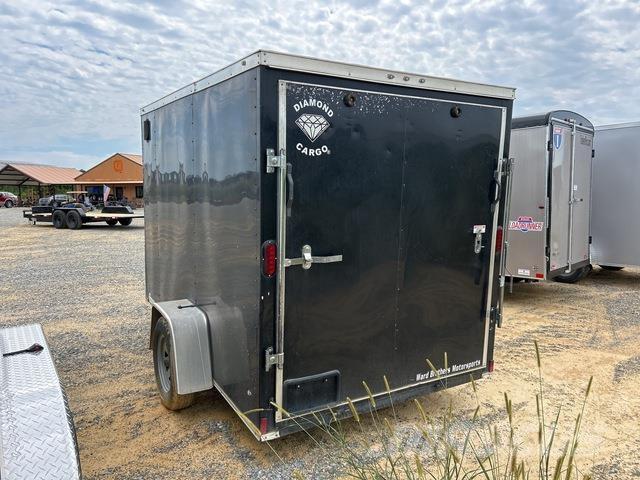 Diamond  Przyczepy ze skrzynią zamkniętą
