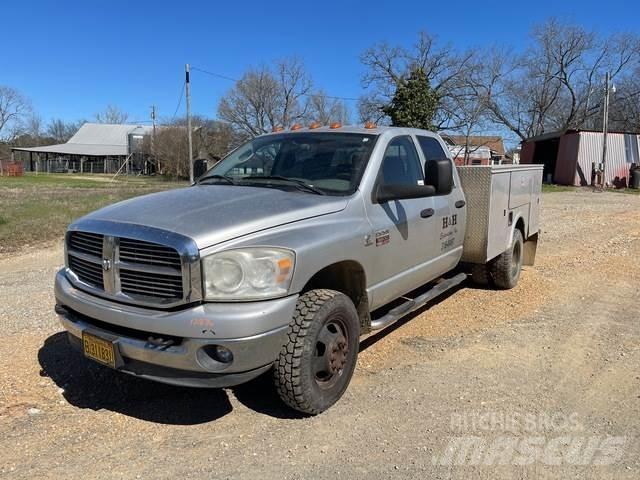 Dodge Ram 3500 Pick-upy / Pojazdy z otwieranymi burtami
