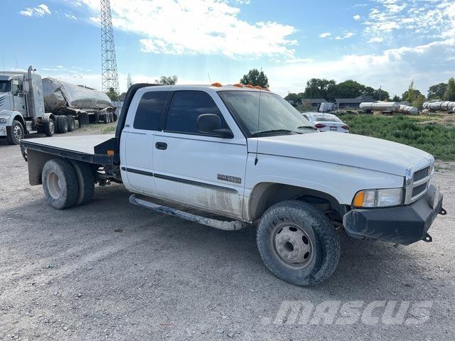 Dodge Ram 3500 Ciężarówki typu Platforma / Skrzynia