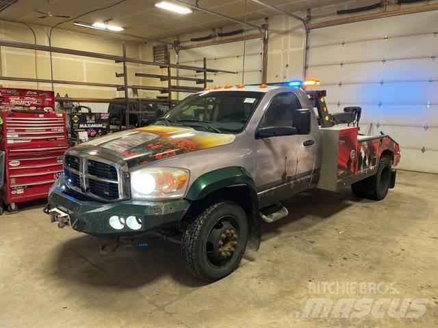 Dodge Ram 5500 Samochody ratownicze pomocy drogowej