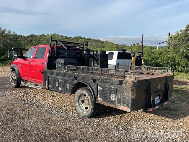 Dodge Ram 5500 Ciężarówki typu Platforma / Skrzynia