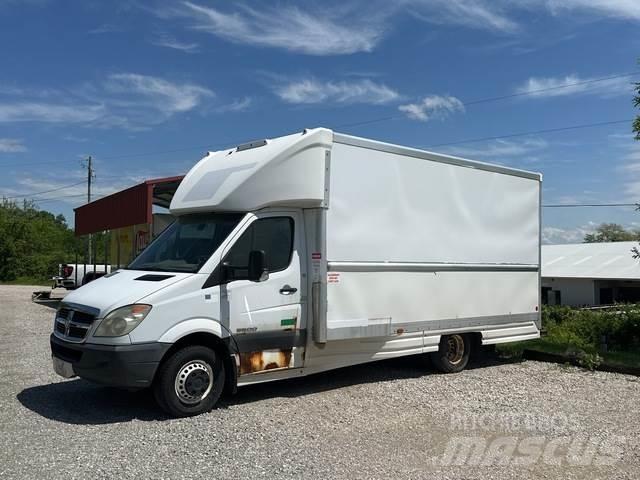 Dodge Sprinter Samochody dostawcze ze skrzynią zamkniętą