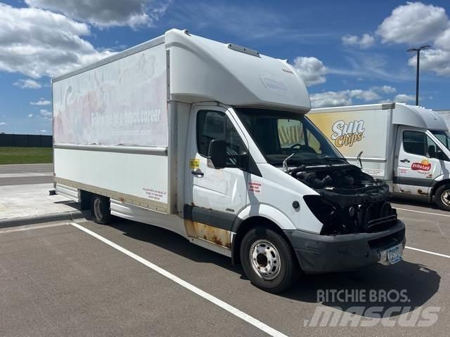 Dodge Sprinter Samochody dostawcze ze skrzynią zamkniętą