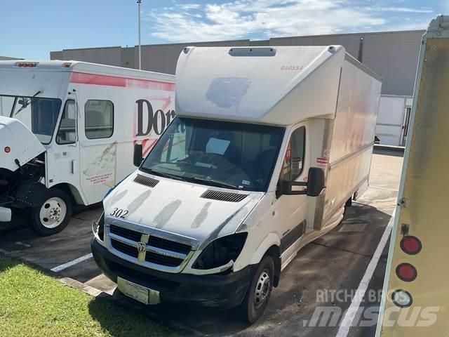 Dodge Sprinter Samochody dostawcze ze skrzynią zamkniętą