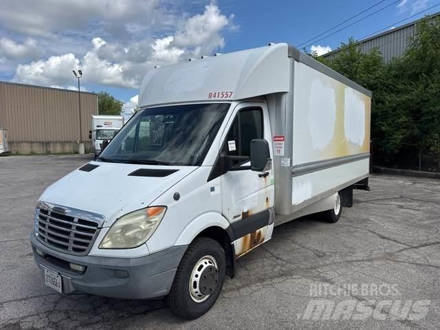 Dodge Sprinter Samochody dostawcze ze skrzynią zamkniętą