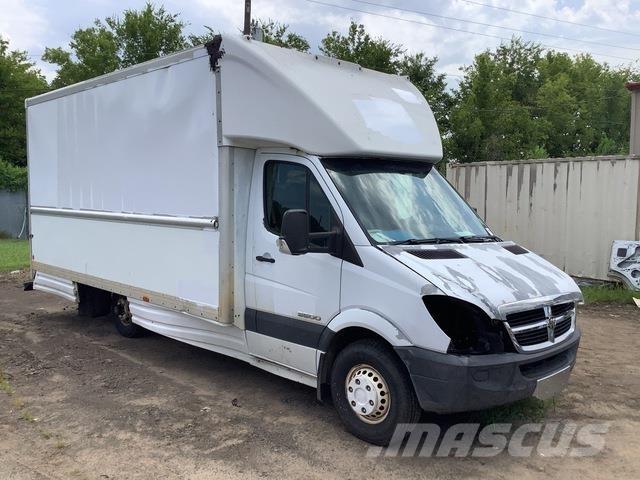 Dodge Sprinter Samochody dostawcze ze skrzynią zamkniętą