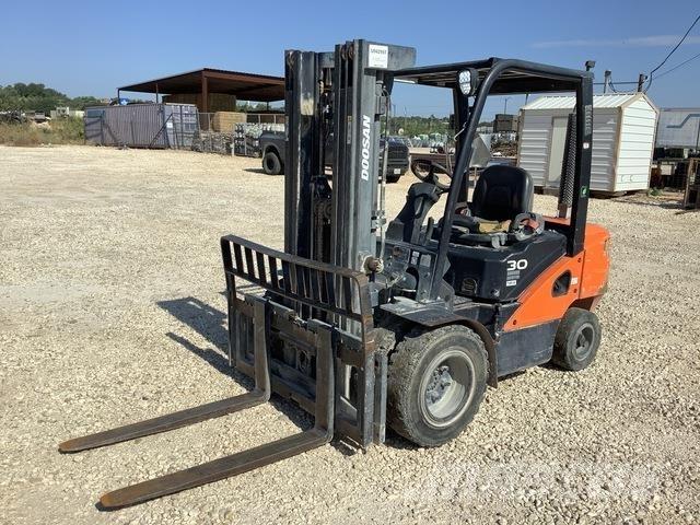 Doosan D30S-7 Wózki widłowe inne