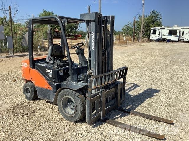 Doosan D30S-7 Wózki widłowe inne