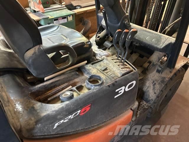 Doosan G30E5 Maszyny budowlane - Inne