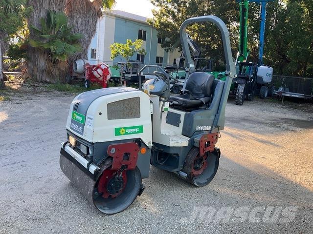 Dynapac CC1000 Walce dwubębnowe