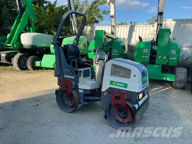 Dynapac CC1000 Walce dwubębnowe