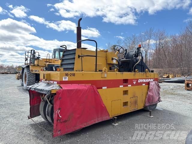 Dynapac CP221 Walce ogumione