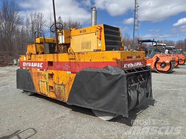 Dynapac CP221 Walce ogumione
