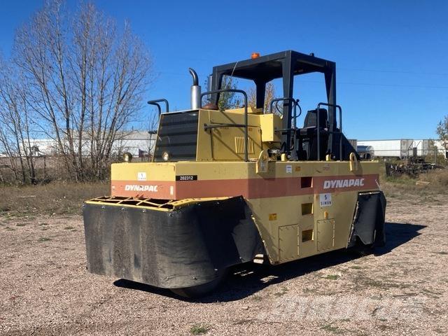 Dynapac CP221 Walce ogumione