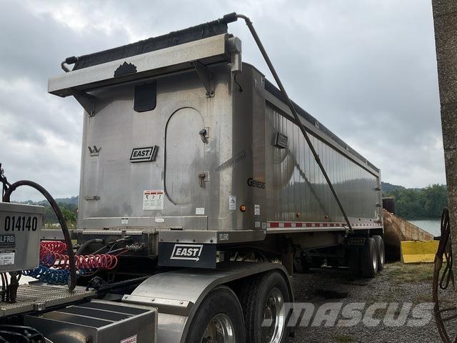 East Mfg  Przyczepy wywrotki