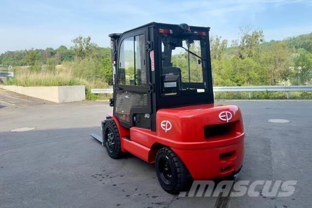 EP EFX-301 Wózki elektryczne