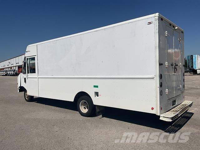 Ford  Samochody dostawcze ze skrzynią zamkniętą