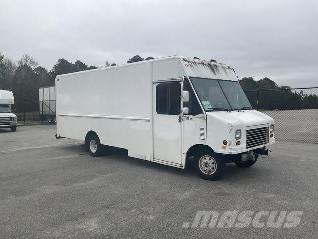Ford  Samochody dostawcze ze skrzynią zamkniętą