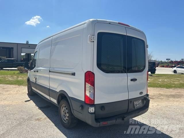 Ford 250 Busy / Vany