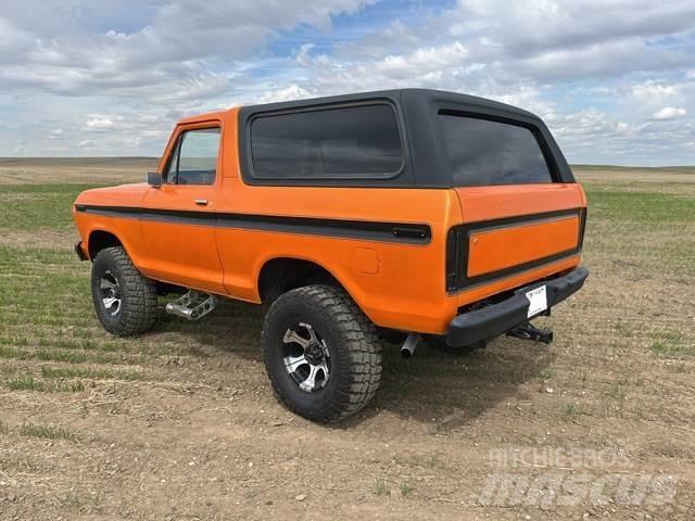 Ford Bronco Samochody osobowe