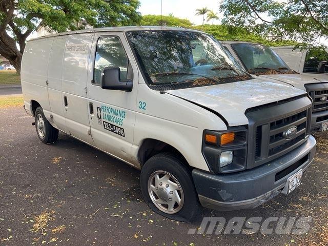 Ford E-150 Busy / Vany