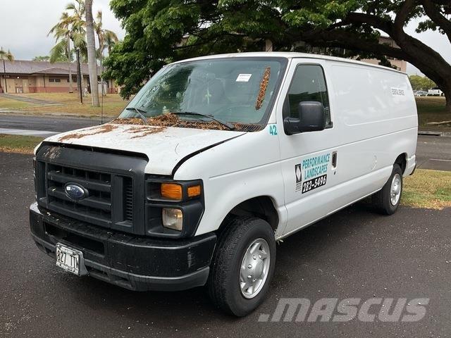 Ford E-150 Busy / Vany