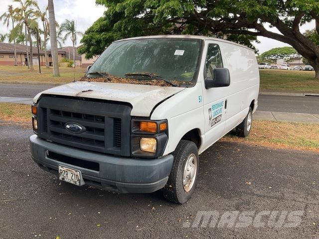 Ford E-150 Busy / Vany