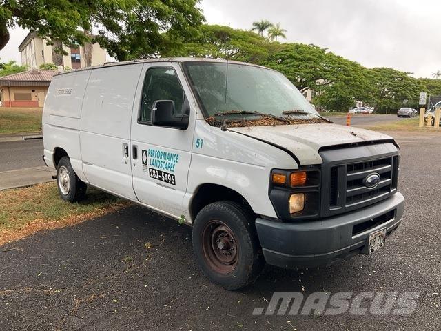 Ford E-150 Busy / Vany