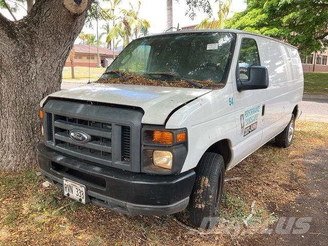 Ford E-150 Busy / Vany