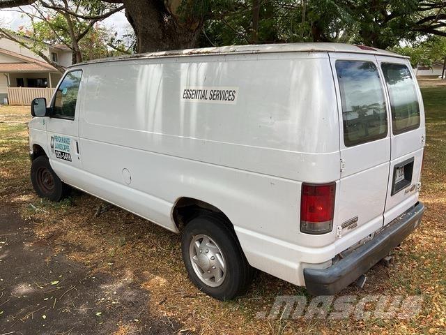 Ford E-150 Busy / Vany