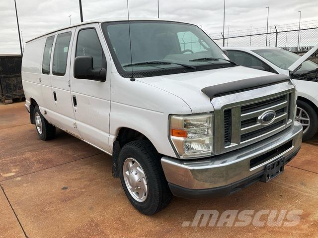 Ford E-150 Busy / Vany