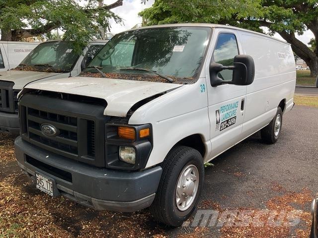 Ford E-250 Busy / Vany
