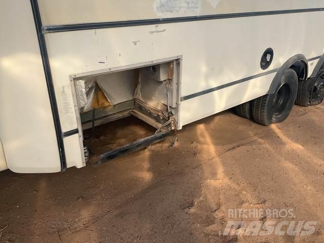 Ford E-350 Busy / Vany