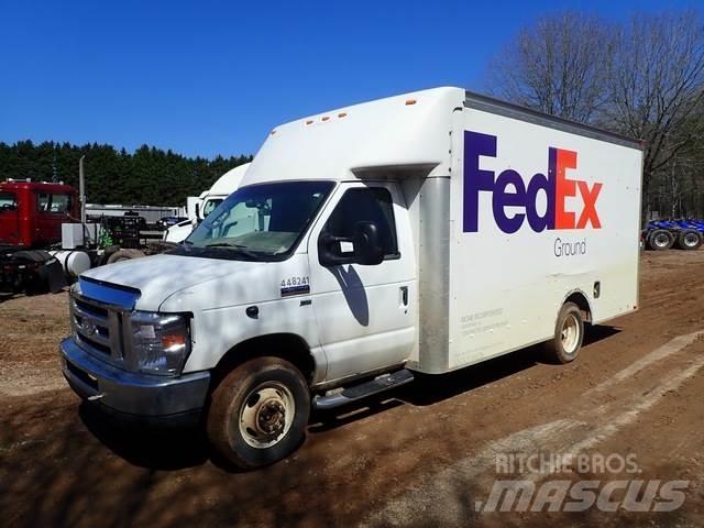 Ford E-350 Samochody ciężarowe ze skrzynią zamkniętą