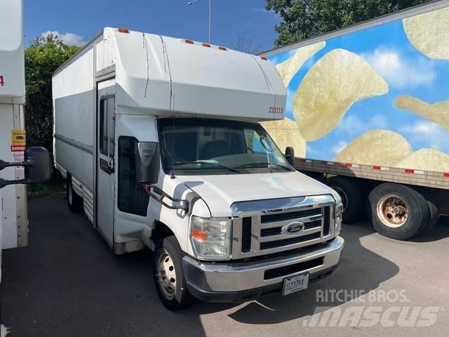 Ford E-350 Samochody dostawcze ze skrzynią zamkniętą