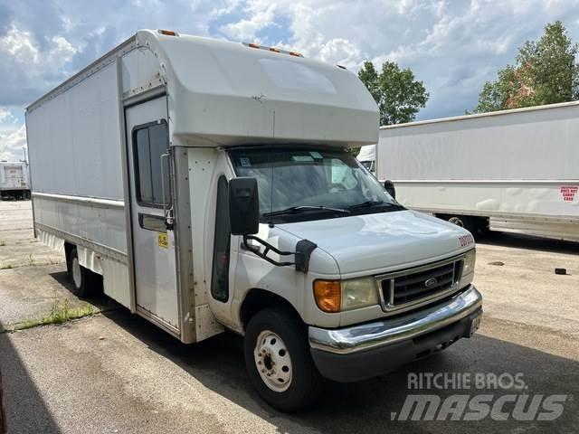 Ford E-350 Busy / Vany