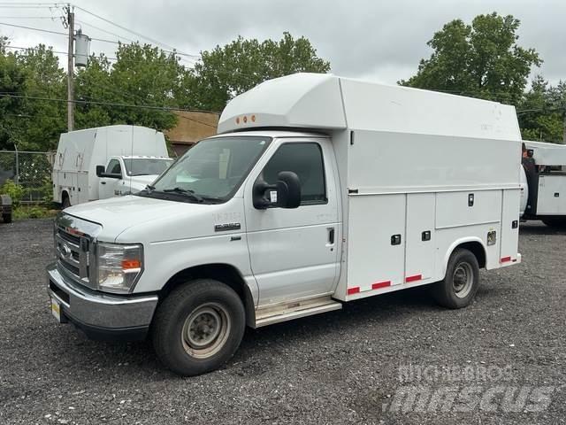 Ford E-350 Pick-upy / Pojazdy z otwieranymi burtami