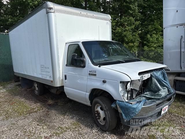 Ford E-350 Samochody ciężarowe ze skrzynią zamkniętą
