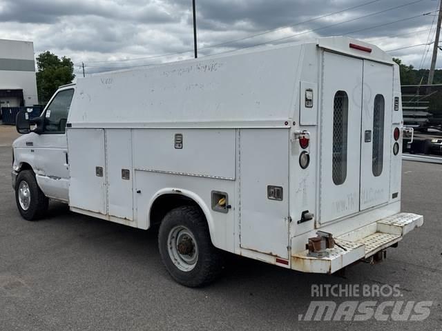 Ford E-350 Pick-upy / Pojazdy z otwieranymi burtami