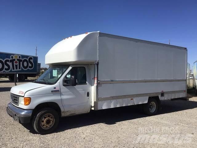 Ford E-350 Busy / Vany