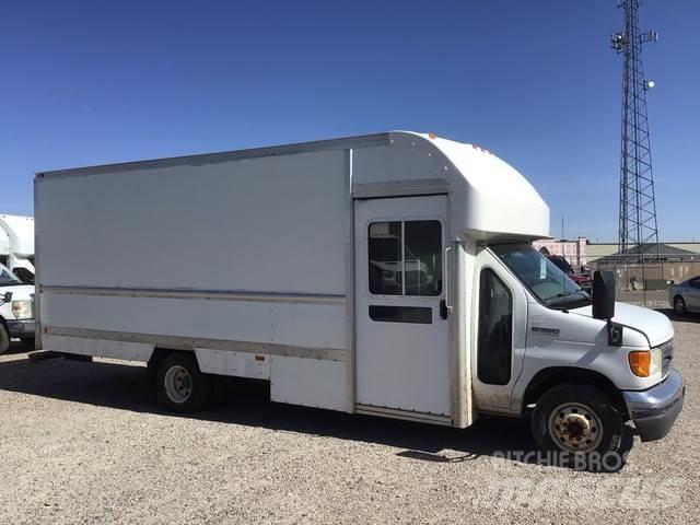 Ford E-350 Busy / Vany