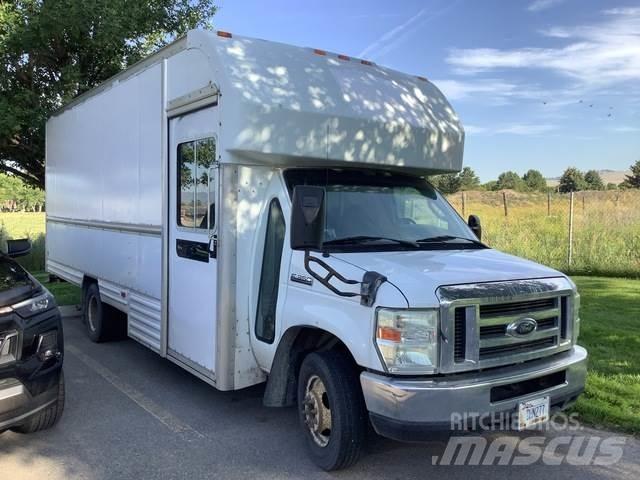 Ford E-350 Samochody dostawcze ze skrzynią zamkniętą