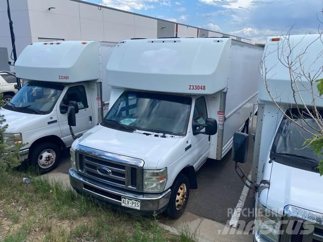Ford E-350 Busy / Vany